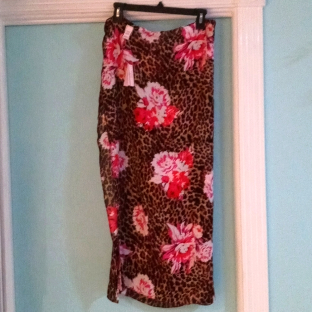 NWT Victoria Secret Sarong
